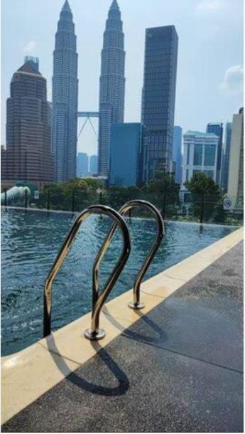 KLCC view condo stay Kuala Lumpur Exterior foto